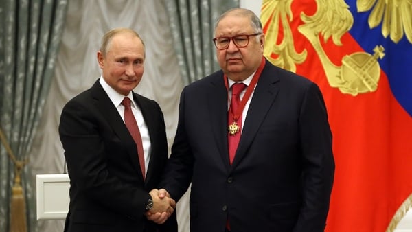 Alisher Usmanov received a State award from Russian President Vladimir Putin