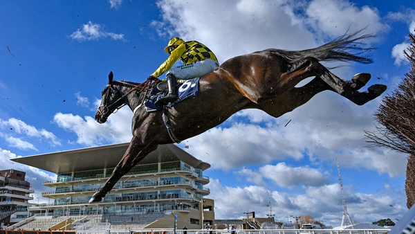 Shishkin en route to winning the Arkle at Cheltenham in 2021