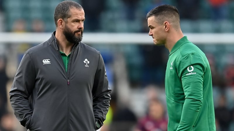 Andy Farrell and captain Johnny Sexton talk before the game