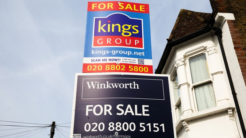 UK house prices rose by 0.4% in May from April, new Nationwide figures show
