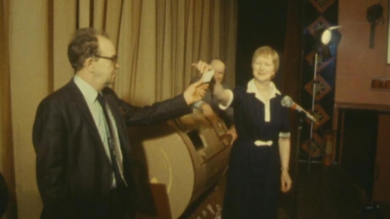 Des and Margie Earls, Dean Crowe Theatre, Athlone, Co. Westmeath (1982)