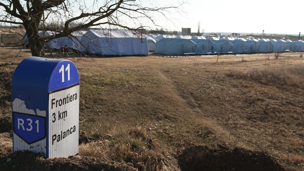 'There's almost no exit' - refugees flee to Moldova