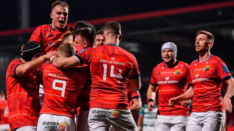 Munster celebrate Matt Gallagher's try