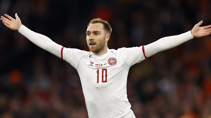 Christian Eriksen celebrates his goal