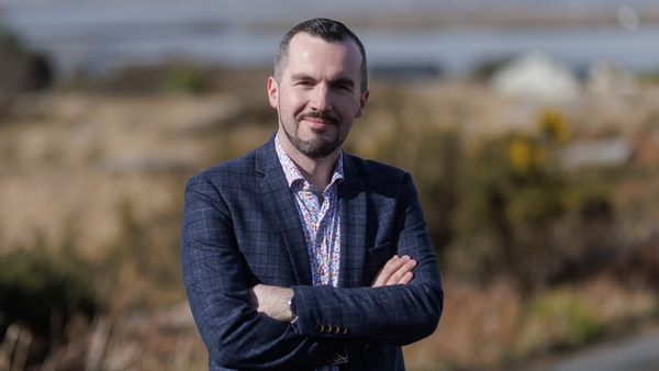 Cad as a dtáinig ceol aitheantais RTÉ RnaG?