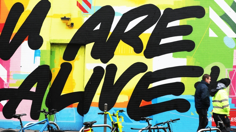 A mural in Dublin pictured as Omicron swept country in January (pic: Rollingnews.ie)