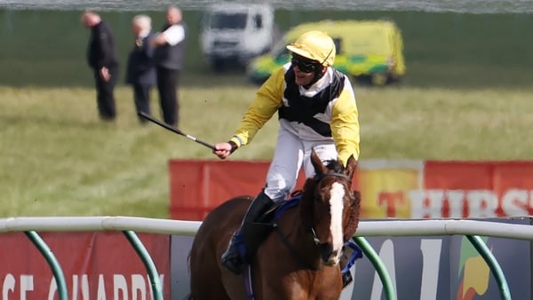 Rob James on Win My Wings en-route to the Scottish Grand National title
