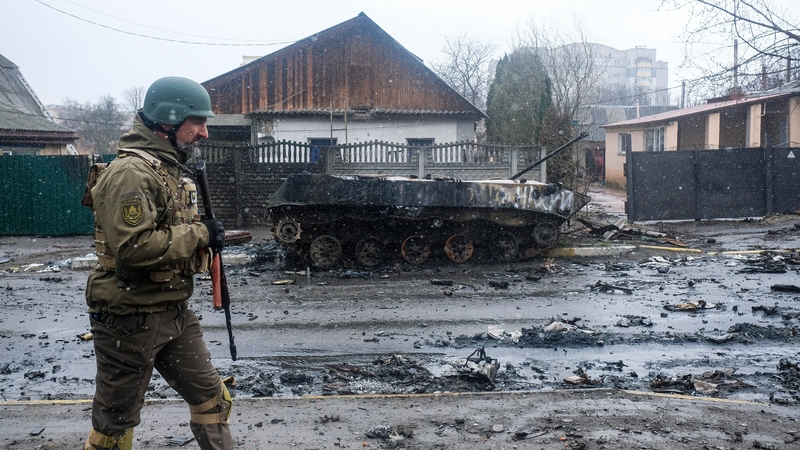 Bucha ina seilbh ag saighdiúirí Úcránacha anois