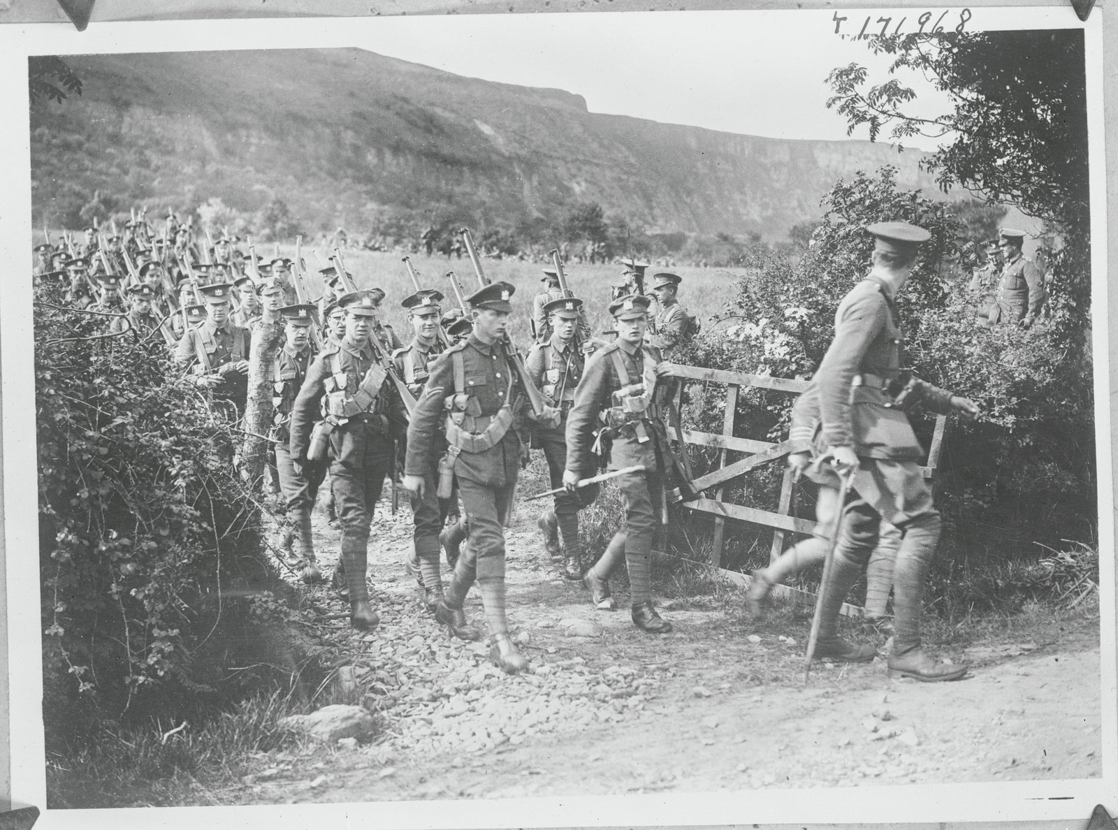 British troops in the Pettigo/Belleek sector, June 1922 (Getty Images)