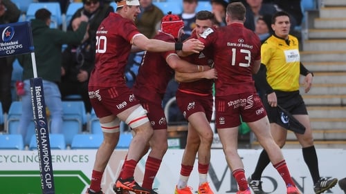 Munster celebrate Shane Daly's try