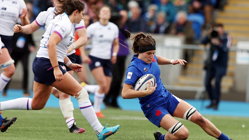 Gaelle Hermet scores France's fourth try