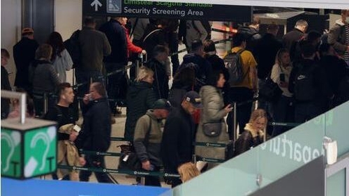 Dublin Airport has advised passengers flying at 9am to aim to arrive no earlier than 6am (Pic: Rollingnews.ie)