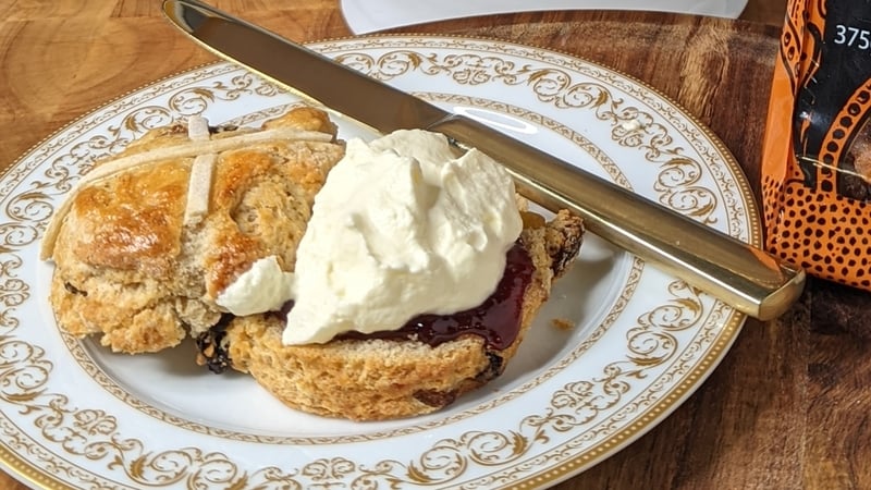Shane Smith's Easter hot cross bun scones
