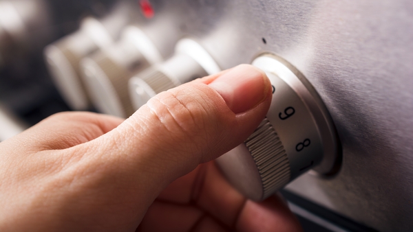 VAT rate on gas and electricity cut to 9%