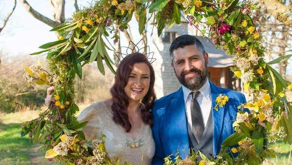 Separate homes, finances, & no priest: Taryn de Vere on marriage. Photo: Layla Kuyper Photography and Breandán ó Domhnaill.