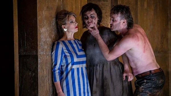 Claire Booth (Irene), Niamh O'Sullivan (Asteria) and James Laing (Tamerlano) in Bajazet' (Pic: Kip Carroll).