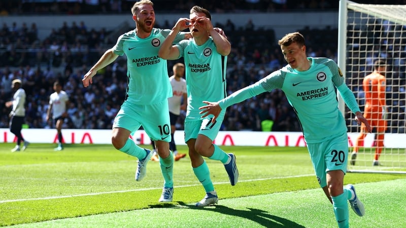 Leandro Trossard of Brighton & Hove Albion celebrates