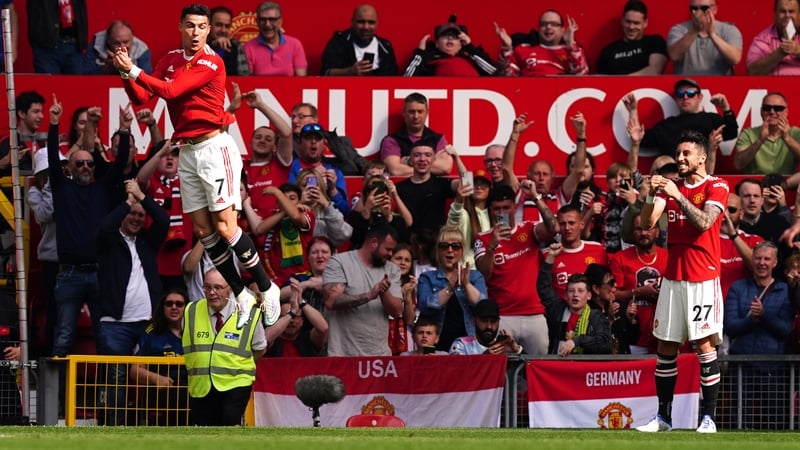 Cristiano Ronaldo celebrates