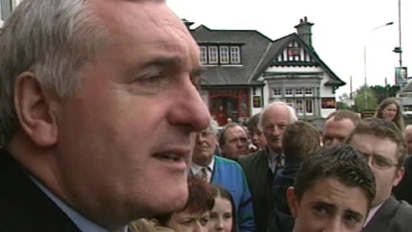 Bertie Ahern on the campaign trail (2002)