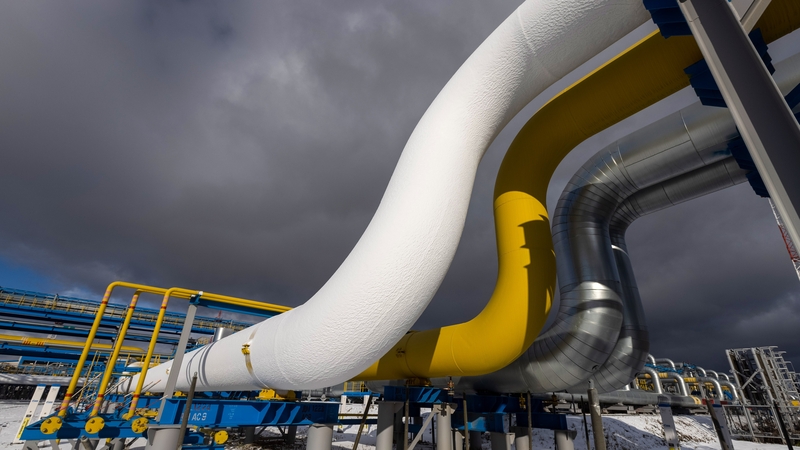 The US has led the push for an oil price cap at the gathering of the G7 club of rich nations