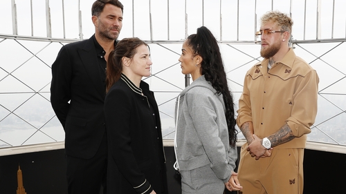 (L-R) Eddie Hearn, Katie Taylor, Amanda Serrano and Jake Paul at the Empire State Building