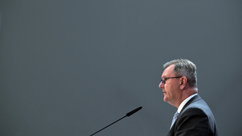 Jeffrey Donaldson added that "most unionists recognise there is a clear choice" in this election.