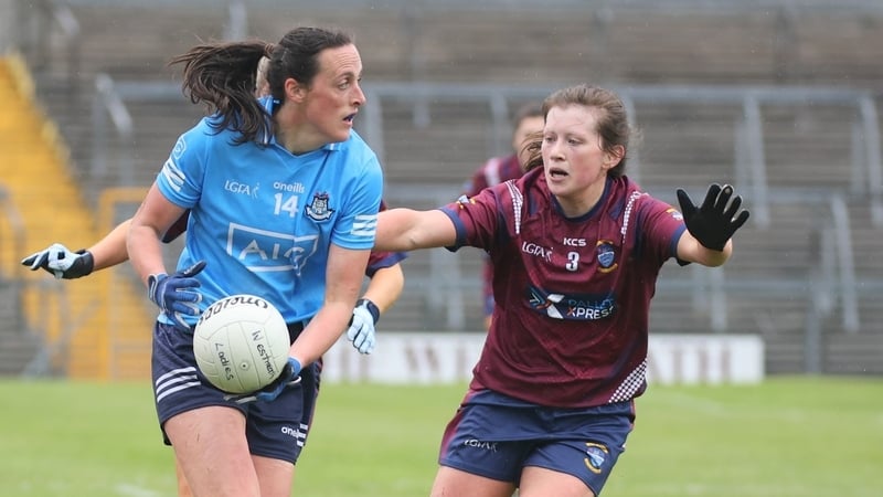 Dublin's Hannah Tyrrell takes on Muireann Scally. Photo: Maurice Grehan.