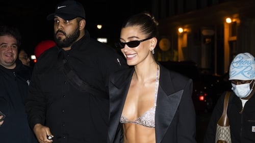 Click through the gallery above to see all the late night looks.