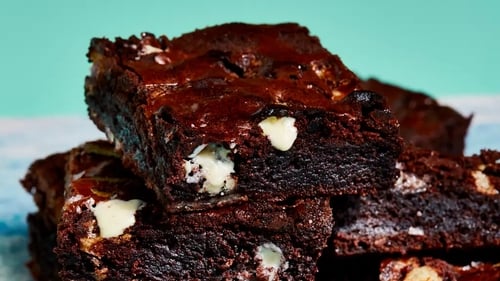 With hazelnut spread and white chocolate chips, these gluten-free brownies are deliciously indulgent.