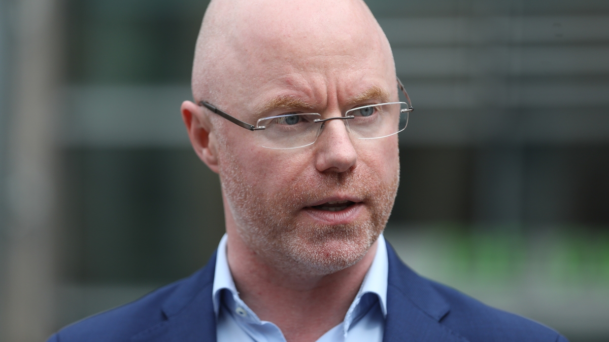 Hospital Overcrowding, vaping and plans to ban zero alcohol advertising 