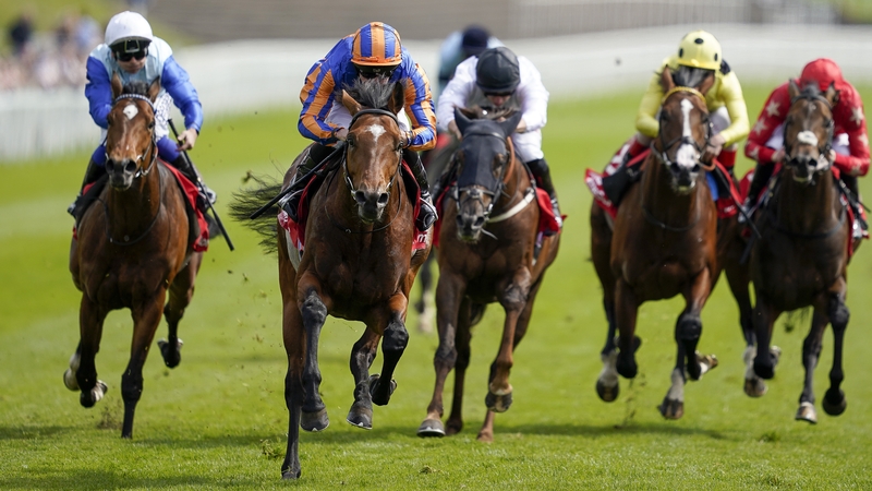 Star Of India improved for his seasonal reappearance to win the Dee Stakes