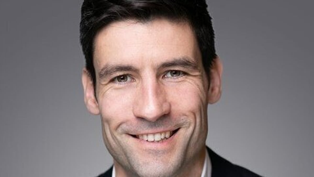 John Freeman, abhcóide sóisearach atá ag obair i mBaile Átha Cliath.