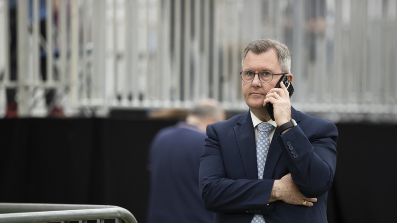 Jeffrey Donaldson:Meastú an mbeidh sé féin agus an DUP toilteanach dul i mbun rialtais?