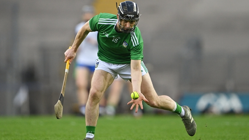 Graeme Mulcahy gets a handpass away. Derek McGrath feels the Treaty men have been the most reactive team to the enforcement of the handpass rule