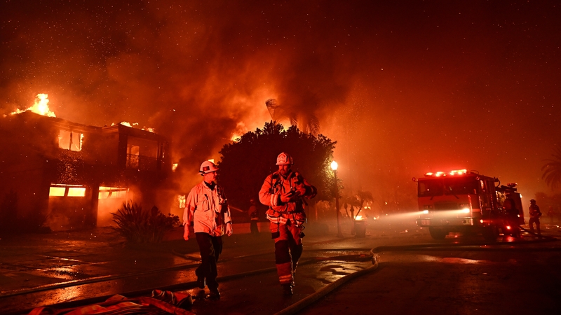 The blaze, which erupted yesterday, grew rapidly to engulf the community of Laguna Niguel, near Los Angeles