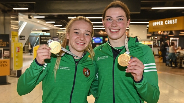 Amy Broadhurst and Lisa O'Rourke were all smiles at Dublin airport