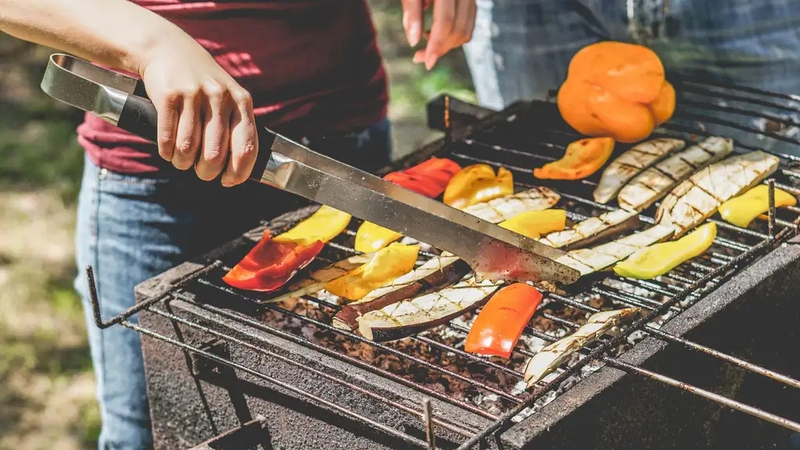 From giving veggies some love to seasoning everything properly, this is how the pros do it.
