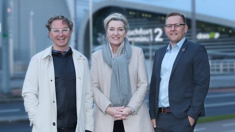 Professor Johnny Walker, HaloCare co-founder & Chairman of Clinical Advisory Board, Sarah-Jane O'Dwyer, HaloCare CEO and Gareth Presch, CEO World Health Innovation Summit