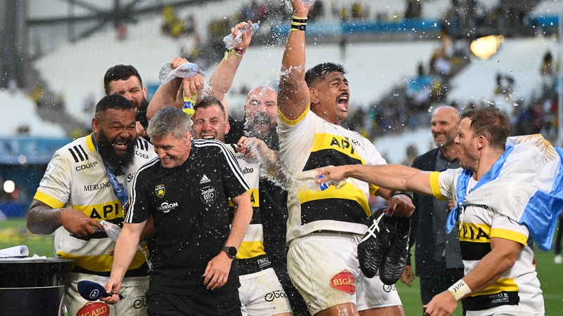 O'Gara and the La Rochelle players celebrate their win
