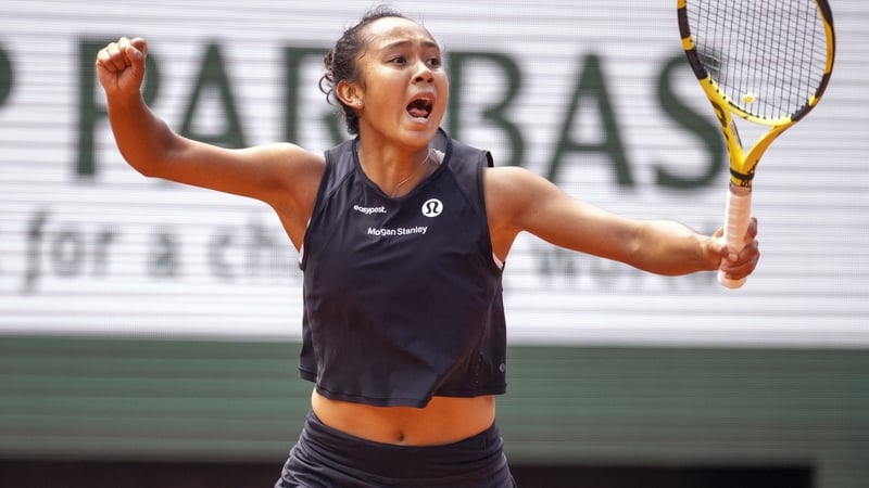 Leylah Fernandez celebrates her victory in Paris