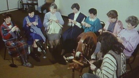 Ciorcal Cniotála agus Sníomhachán i gCluain Cearbhán (1987)