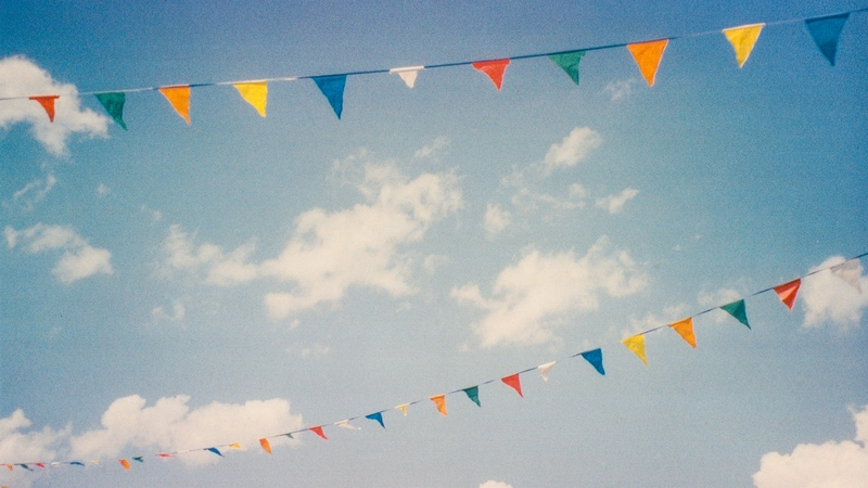 The recruiters are looking for candidates to fill both permanent and contract positions