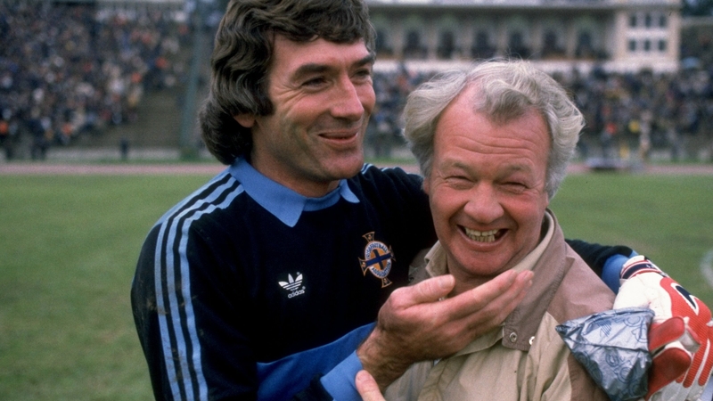Billy Bingham pictured with Pat Jennings