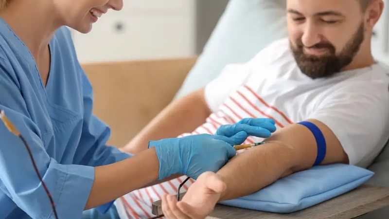 Want to give blood, but terrified of needles? Lisa Salmon seeks some expert tips for overcoming fears about donating.
