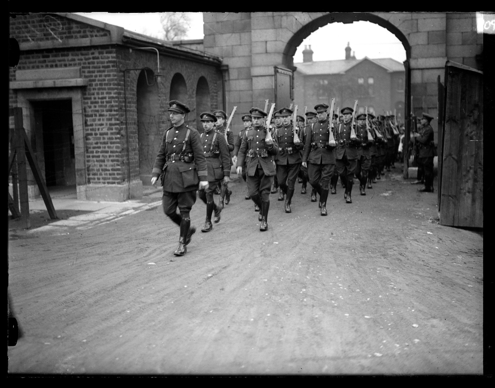 The Free State Army takes over Beggar's Bush Barracks (Credit: RTE Photographic Archive, the Cashman Collection)