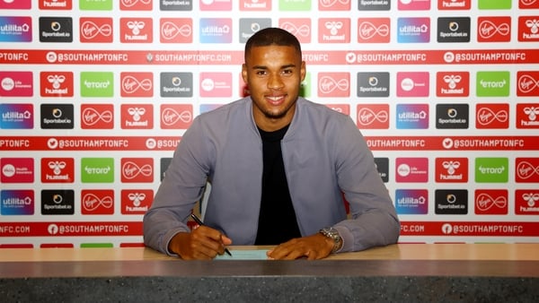 Southampton have completed the signing of goalkeeper Gavin Bazunu