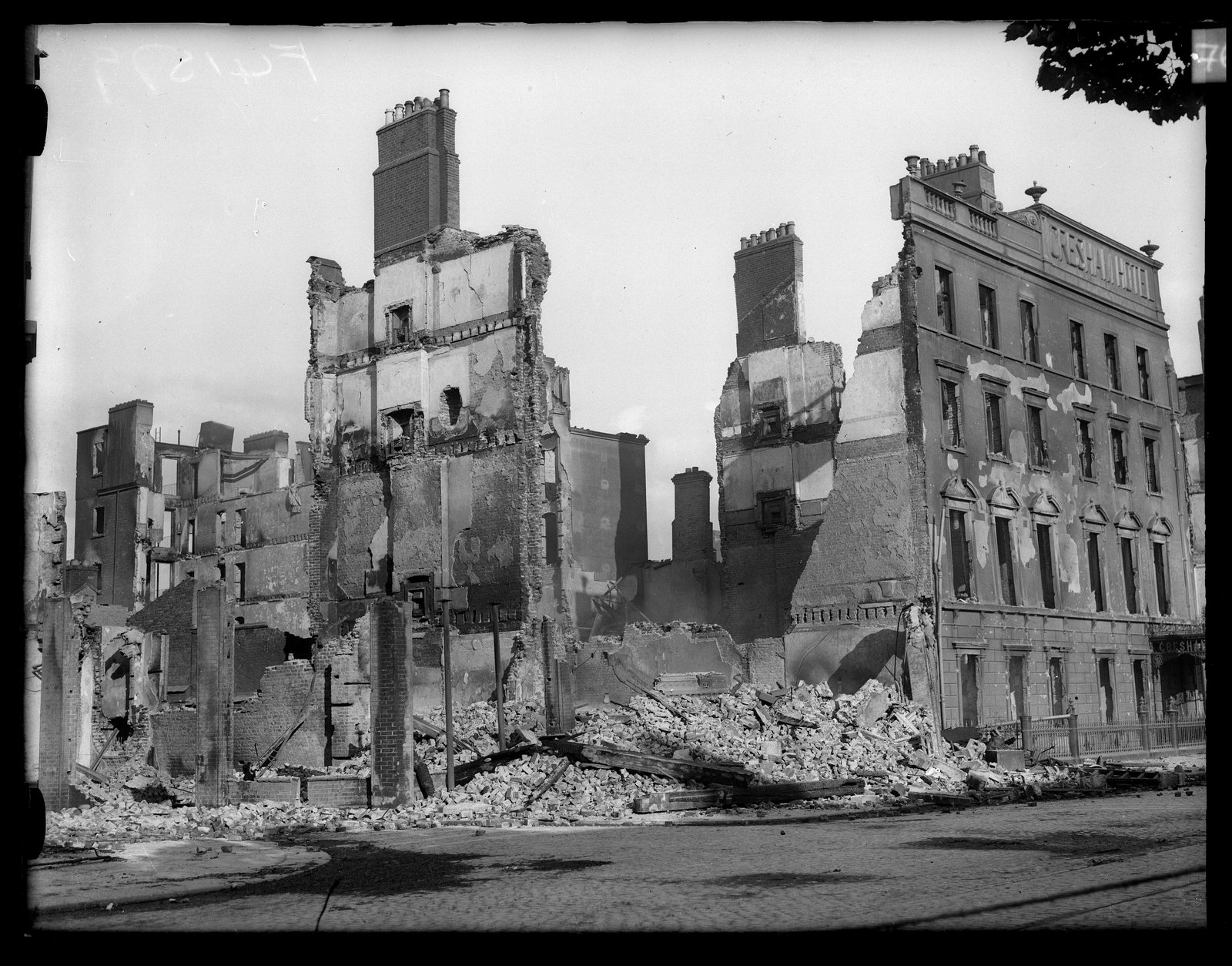 ... And the same street block in ruins, a few days later (Credit: RTÉ Photographic Archive, the Cashman Collection)