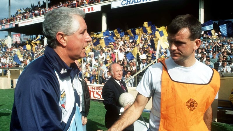 Paddy Cullen shakes hands with John Maughan