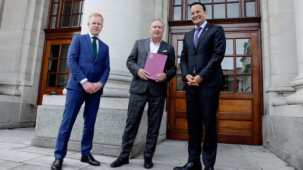 Dónal Travers, Three's Global Head of Technology & CCBS, Robert Finnegan CEO of Three Ireland and Three UK and Tánaiste Leo Varadkar