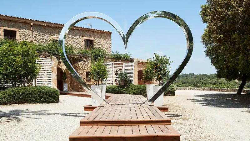 As Casa Amor returns, an expert reveals why communication is key in romantic relationships. By Katie Wright.